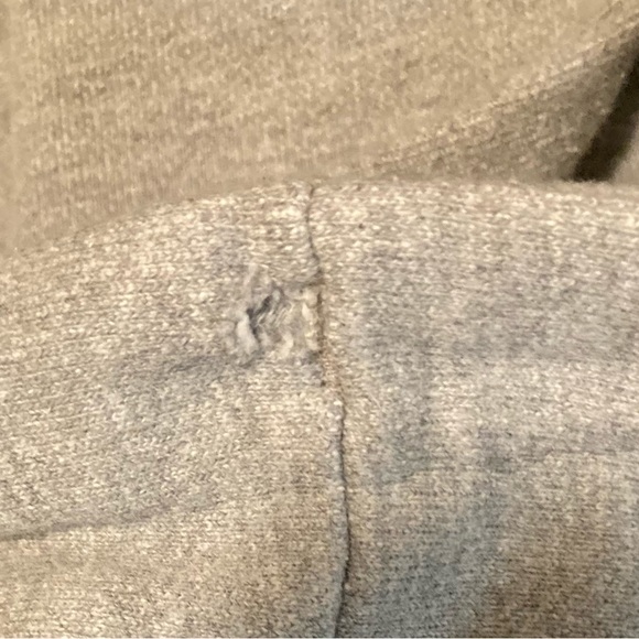 Vintage Champion Reverse Weave Embroidered Front Logo Pullover Sweatshirt Size M - Picture 6 of 6